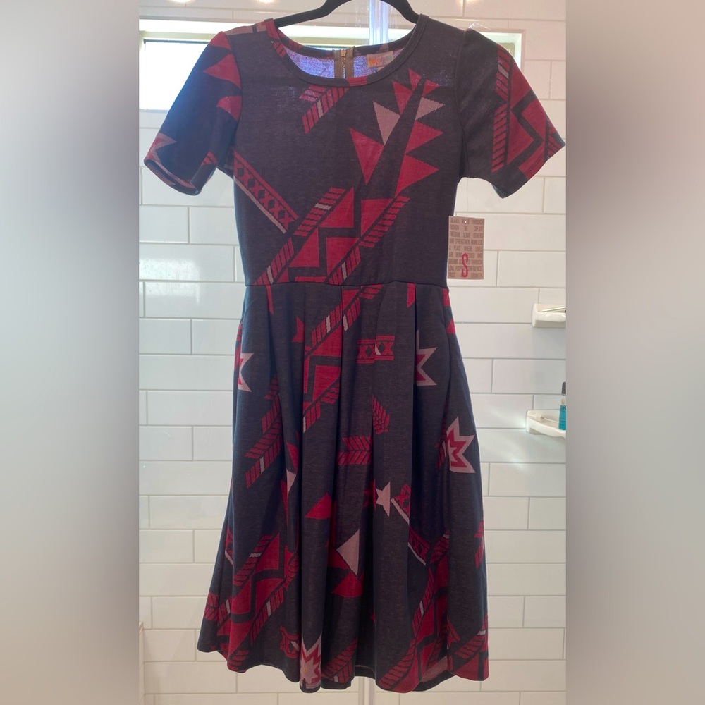 NWT new size small Amelia Lularoe dress pockets Aztec grey pink print zipper